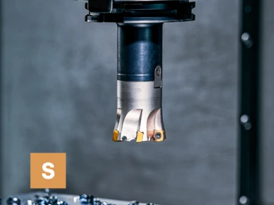 Quadworx, the High-feed milling cutter for universal use and maximum cost-effectiveness, processes special alloys and titanium.